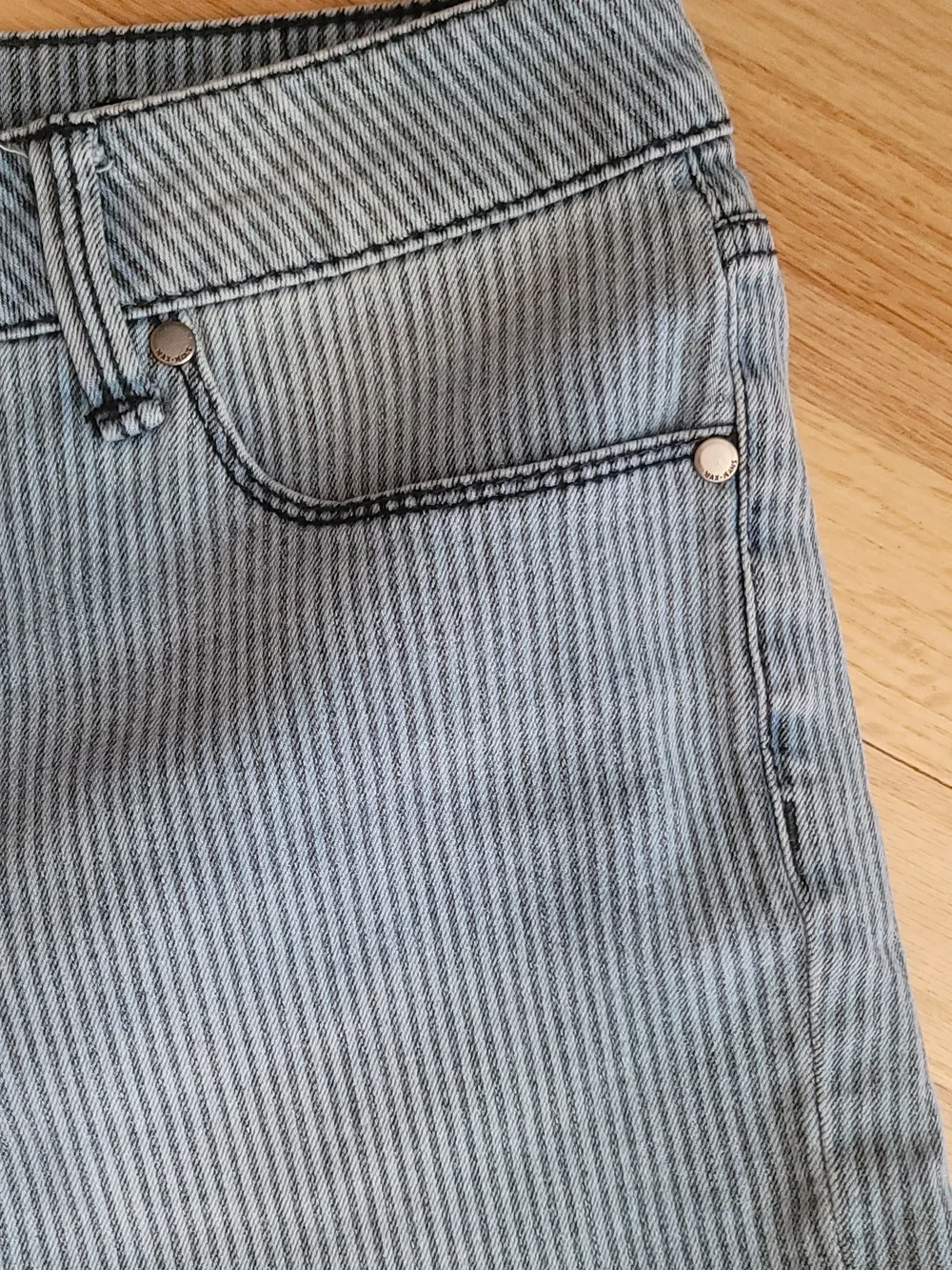 Max Jeans Light Blue Pinstriped Denim Short Shorts